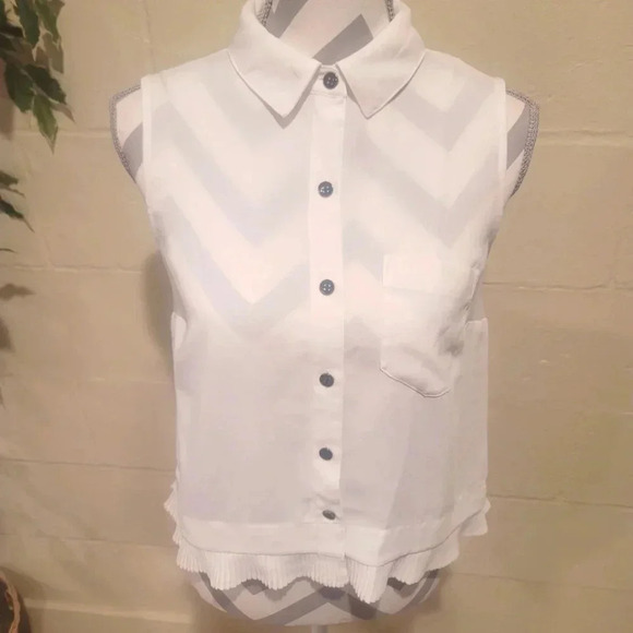 CAbi Tops - CAbi Style #3439 Pleated Hem Sleeveless Blouse Top Size XS White Button Up